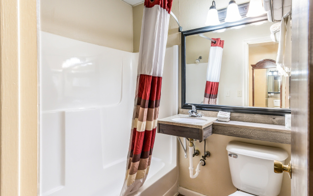 Red Roof Inn & Suites Wapakoneta