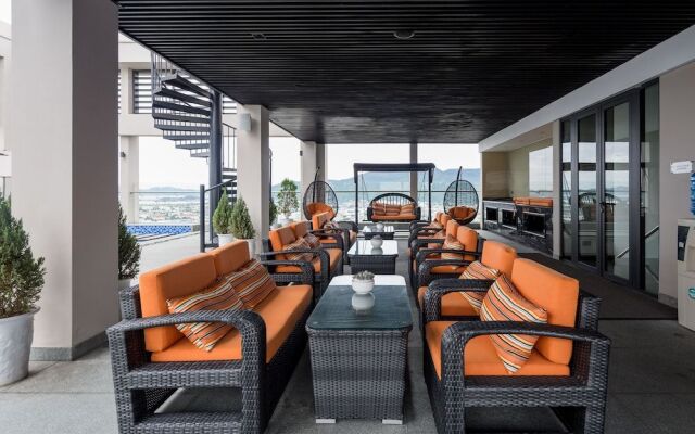 Johnny's Luxury Apartments