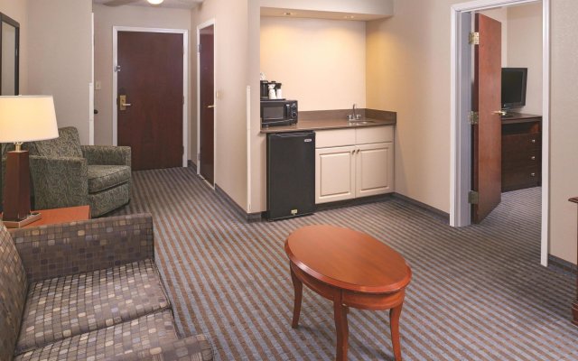 Holiday Inn Express & Suites Locust Grove, an IHG Hotel