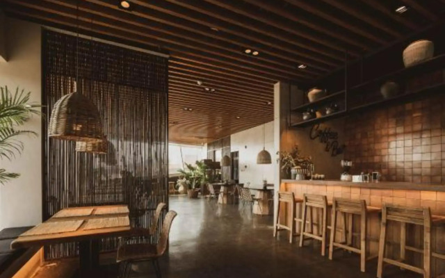 Dalian Sishi Jingyu Beach Resort Hotel