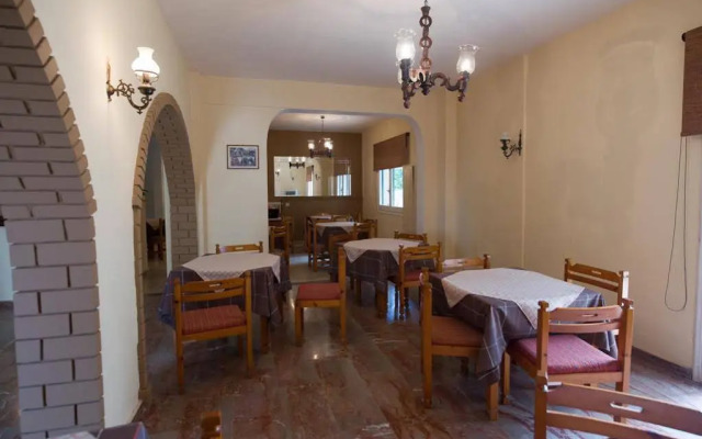 Marie Hotel