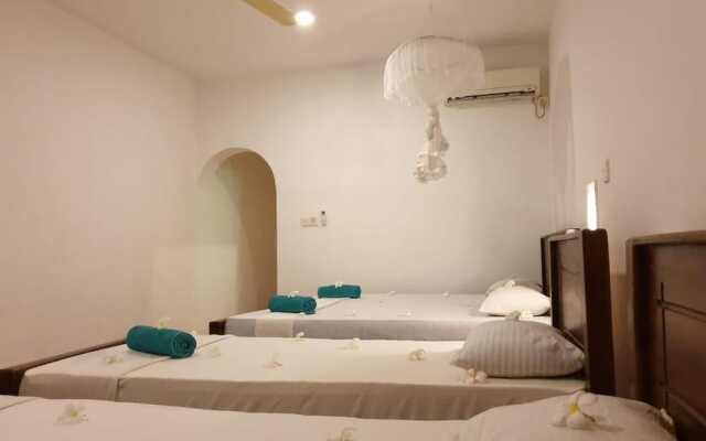 Rupa's Hotel Arugambay
