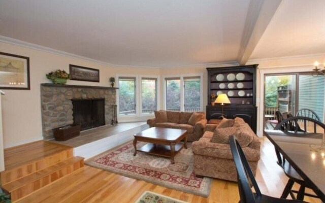 Pet Friendly Pines at Topnotch