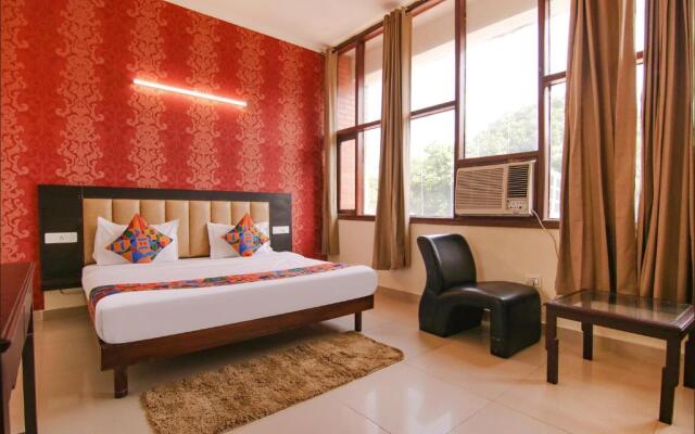 Fabhotel Town Pride