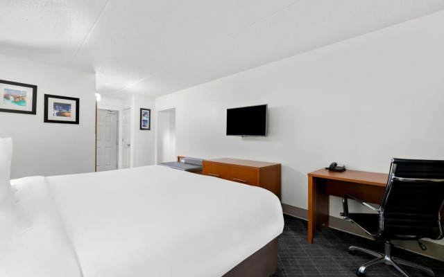 Comfort Inn & Suites Nashville Near Tanger Outlets  I-24 Antioch