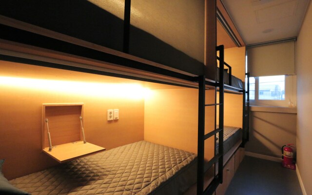 Blueboat Hostel Gyeongju