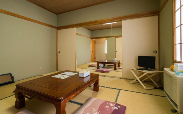 Guesthouse Hoshizora no Akari – Guest Rooms – Matsumoto