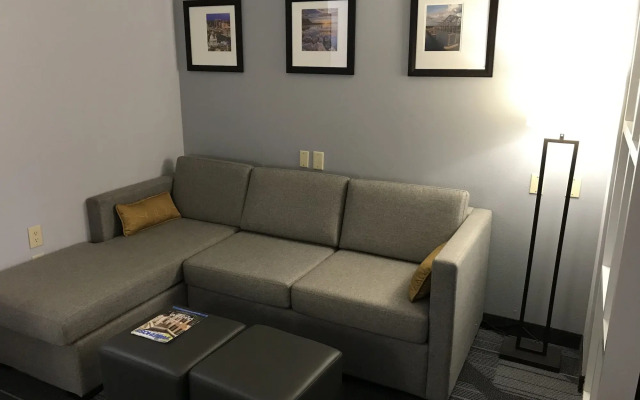 Comfort Suites Olive Branch - Memphis South