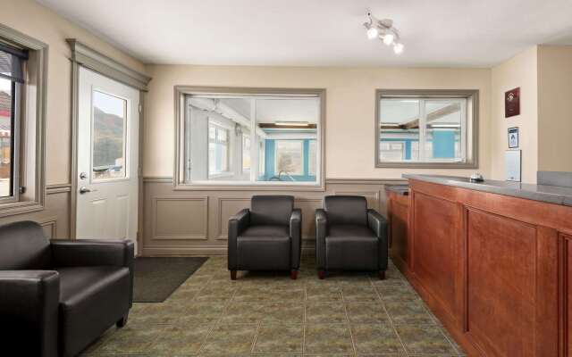 Travelodge by Wyndham Salmon Arm