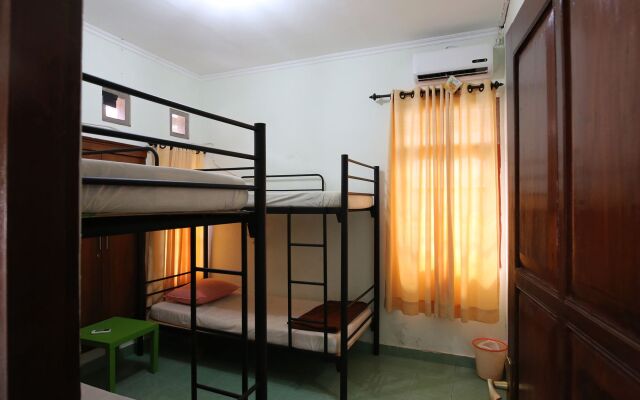 Morotai Camp Hostel -Adult Only