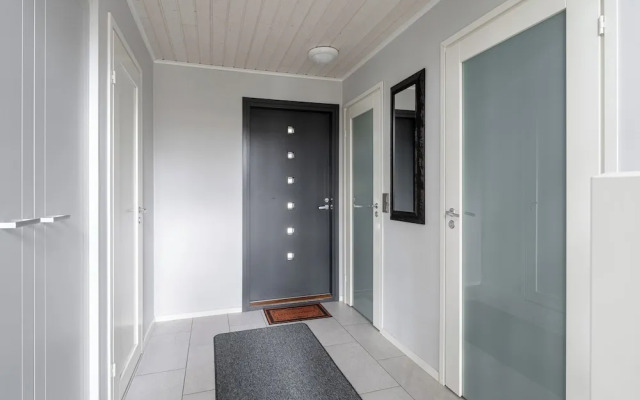 Peaceful 2BR Getaway Cabin at Riihivuori