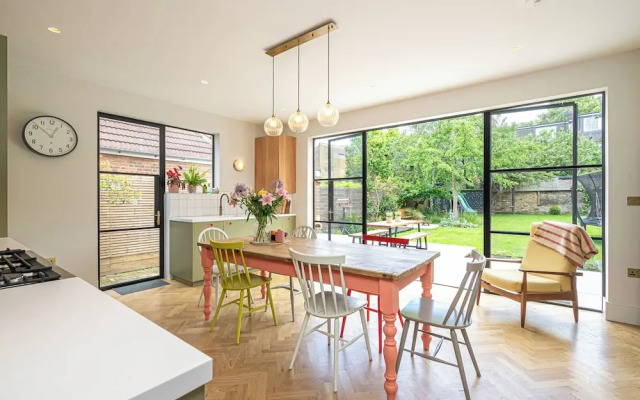 Chic and Colourful Family Home by Underthedoormat