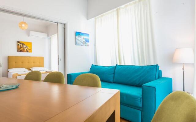 Super Paradise Apartments