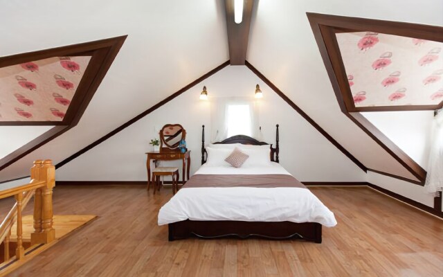 Geoje Eouleum Pension