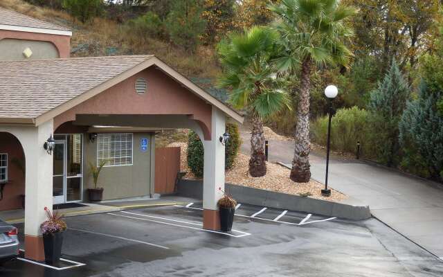 Best Western Willits Inn