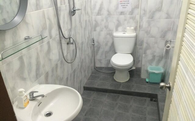 La Maison Verte Hostel