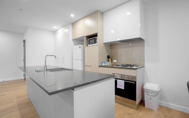Trendy 2 Bedroom In Ringwood/Eastland With Parking
