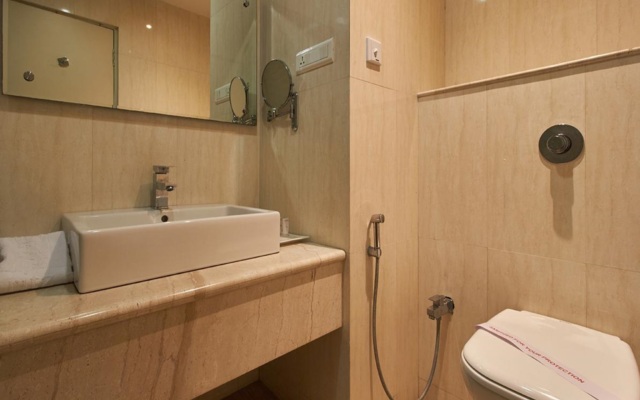 Royal Reve Hotel
