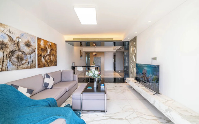 Tyms 2BR 1BA Apt Xujiahui Metro