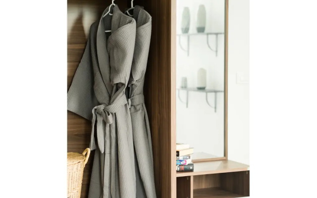 Villa Rajapruek Entire 3 villas 7 bedrooms near airport