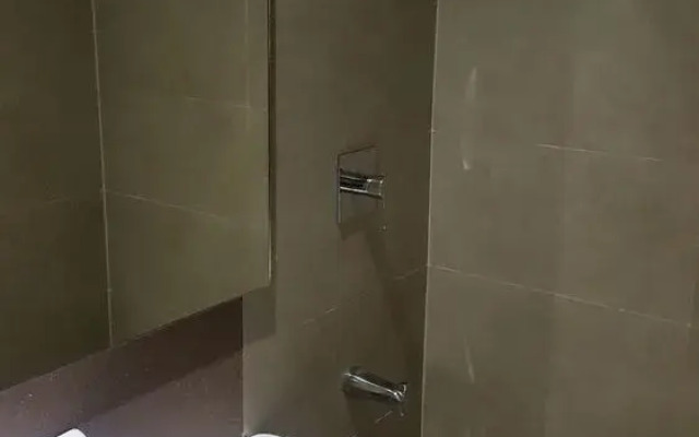 OYO 125 West Makati Hotel