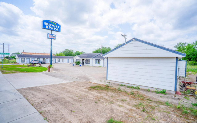 OYO Budget Inn Falfurrias Hwy 281