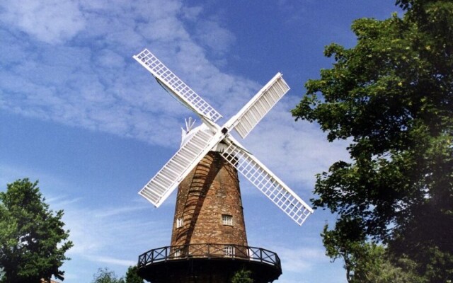 6 Bedroom 5 Shower rm House in Central Nottingham