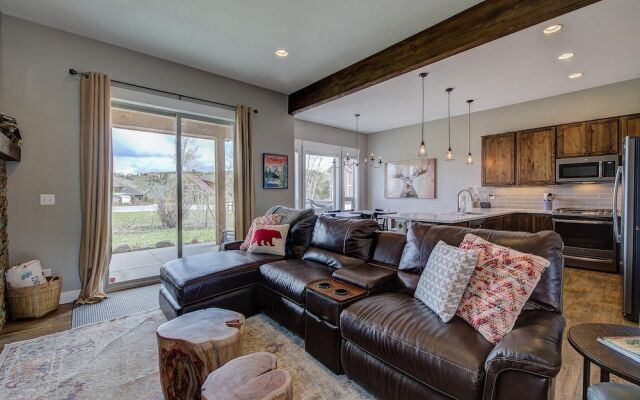 Mountain Getaway Stunning Views HOT TUB