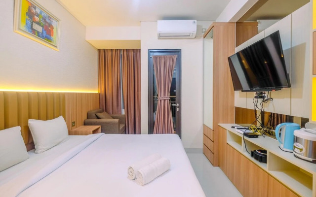 Homey and Stylish Studio Room at Transpark Cibubur Apartment