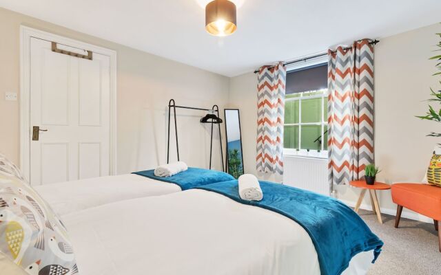 Beach Patio - Seafront One Bedroom apt