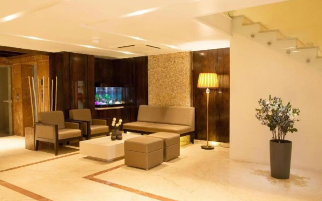 Sri Aadhish Grand Hotel