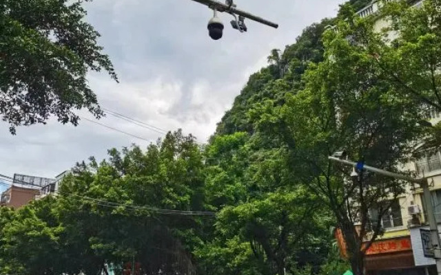 Hotel Pai Hezhou Lingfeng Plaza