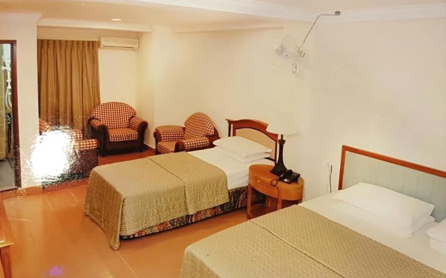 Lotus Family Hotel, Medan Tuanku