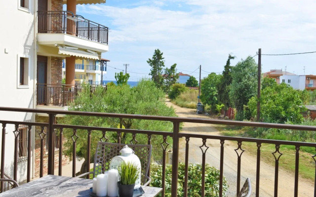 Fibes Luxury Living 3 by Travel Pro