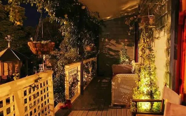 The Villa - Hostel