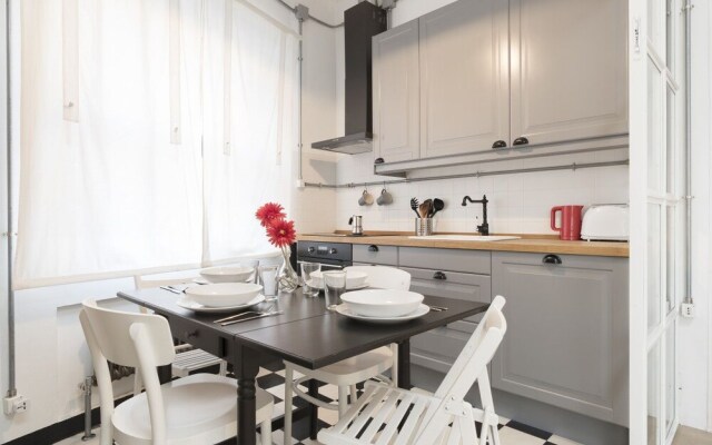 Cosy Modern Studio Flat Close to Metro Piramide