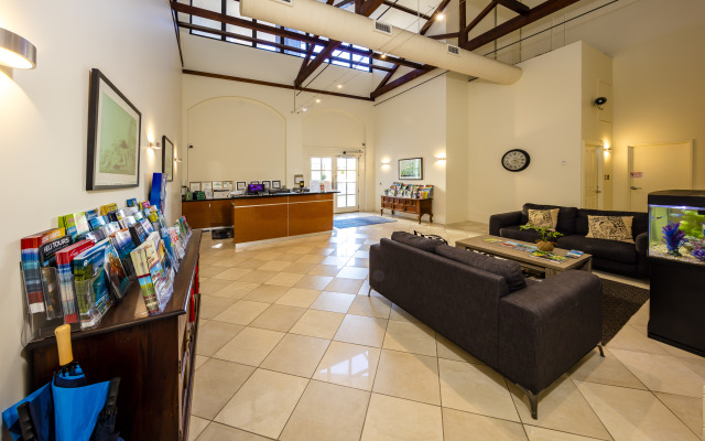 Jack & Newell Holiday Apartments