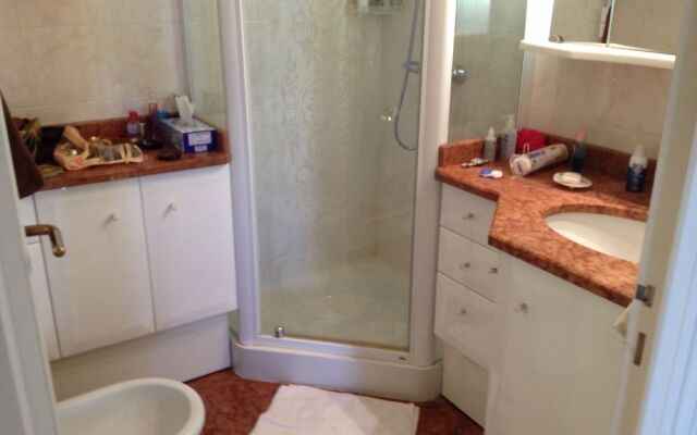 Chic Apartment In Cannes 250m From The Beach!