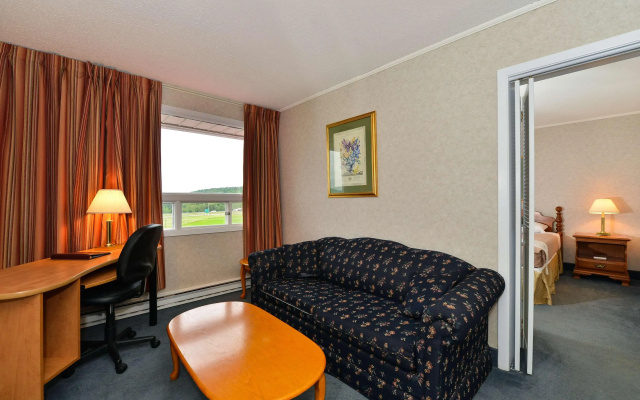 Canadas Best Value Inn and Suites Woodstock