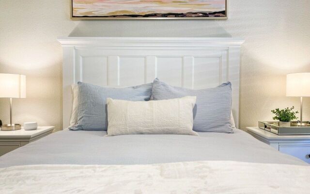 Chandler Earhart 4 Bedroom Home by RedAwning