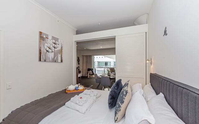 Princes Wharf 1BR Home Away From Home