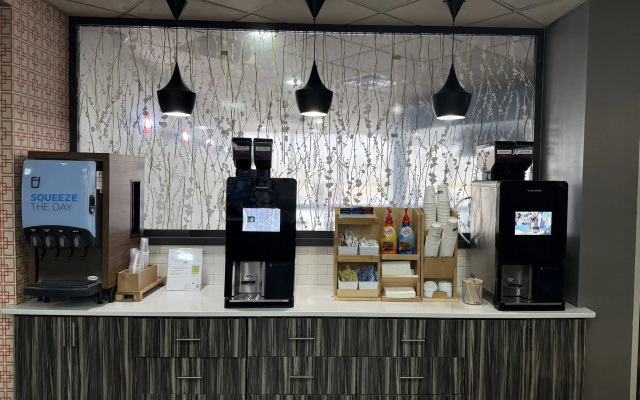 Holiday Inn Express Atlanta Galleria - Ballpark Area by IHG