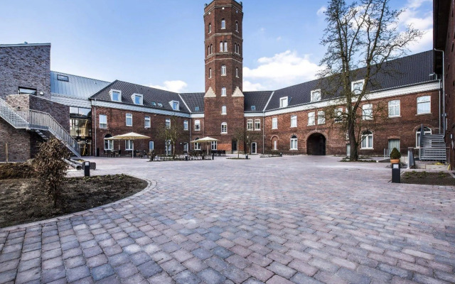 hotelImage