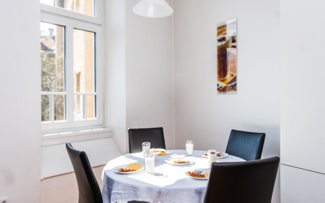 2Bdr Apartment With The Balcony View-Best Location