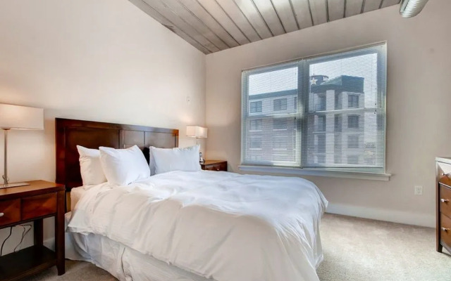 Global Luxury Suites at Whetstone Way