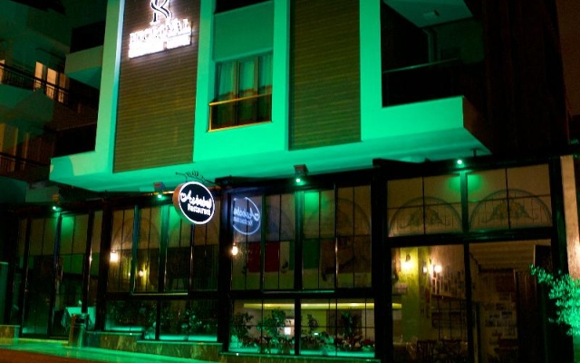 Mic Royal Hotel
