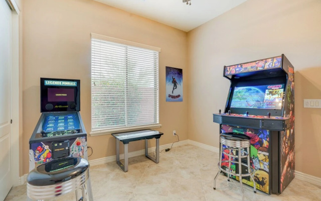 Goodyear Oasis w/ Private Pool & Hot Tub!