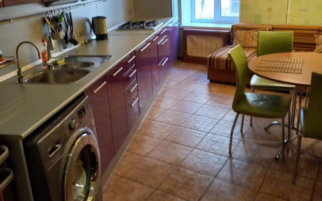 Апартаменты на улице Оружейника Федорова 15