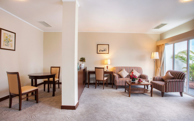 Norfolk Hotel