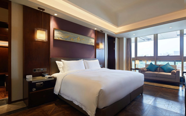 Fu Rong Ge Hotel
